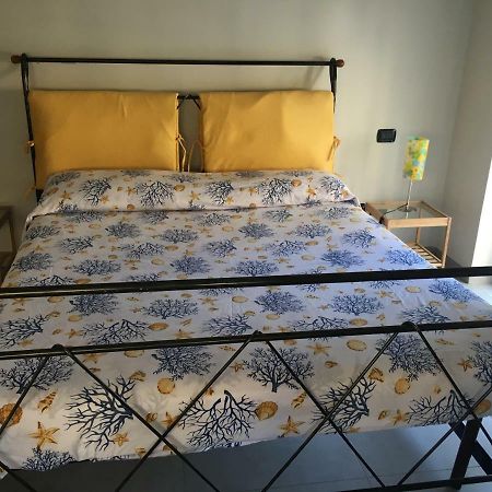 Blu Mare Apartment ซาแลร์โน ภายนอก รูปภาพ