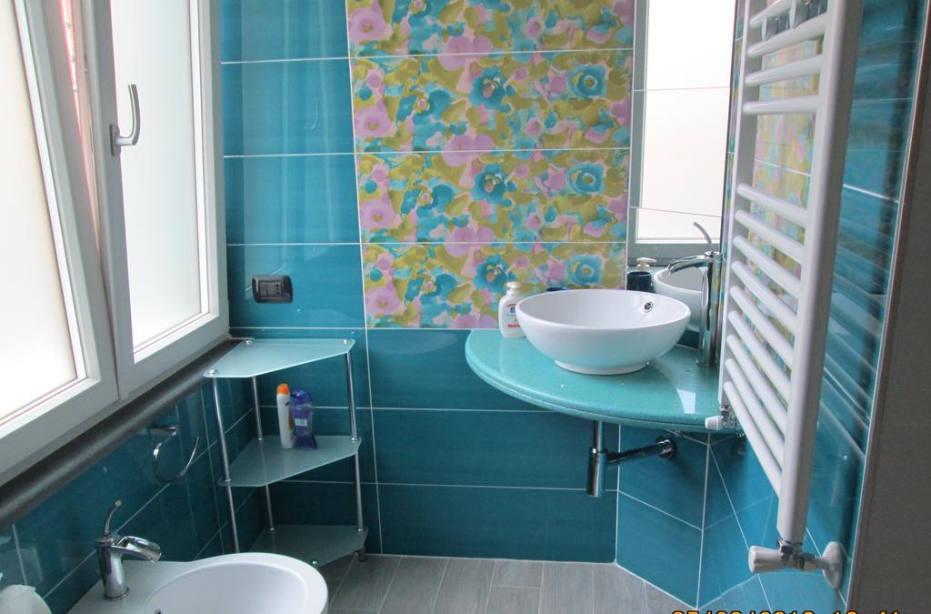 Blu Mare Apartment ซาแลร์โน ภายนอก รูปภาพ