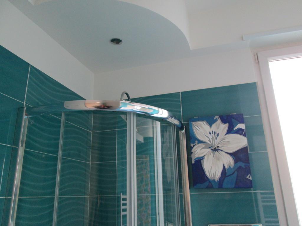 Blu Mare Apartment ซาแลร์โน ภายนอก รูปภาพ